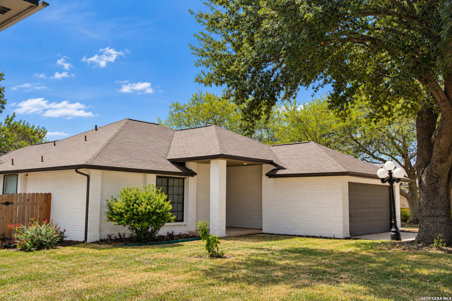 7606 Forest Moon Live Oak TX 78233