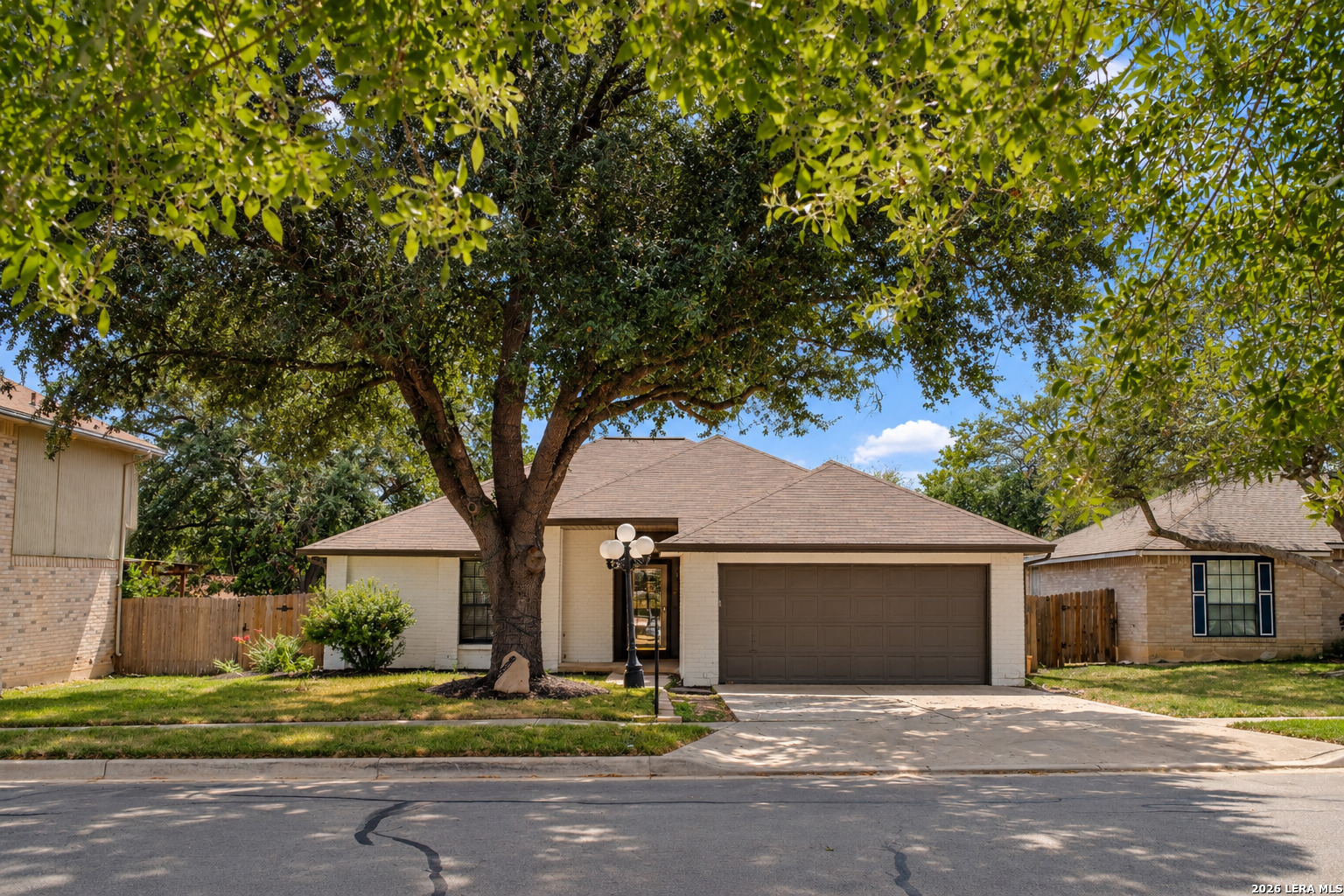 7606 Forest Moon Live Oak TX 78233
