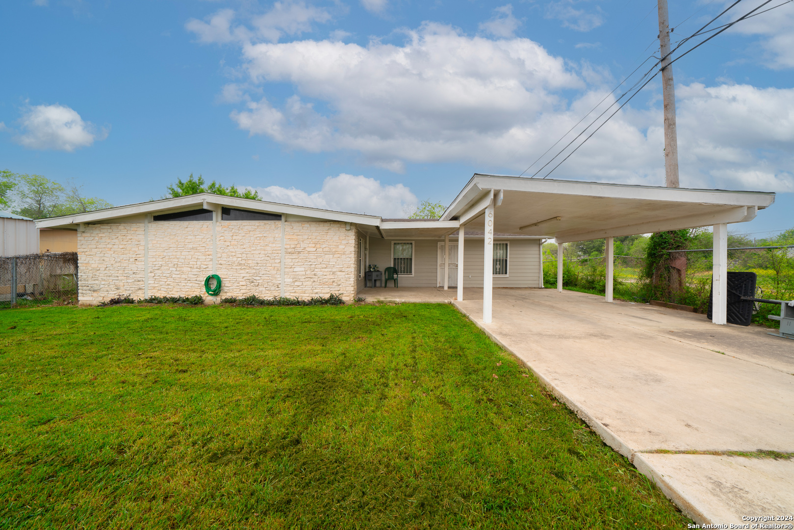 6042 Elm Valley Drive San Antonio TX 78242