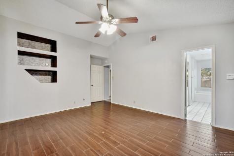 3234 Falcon Grove San Antonio TX 78247
