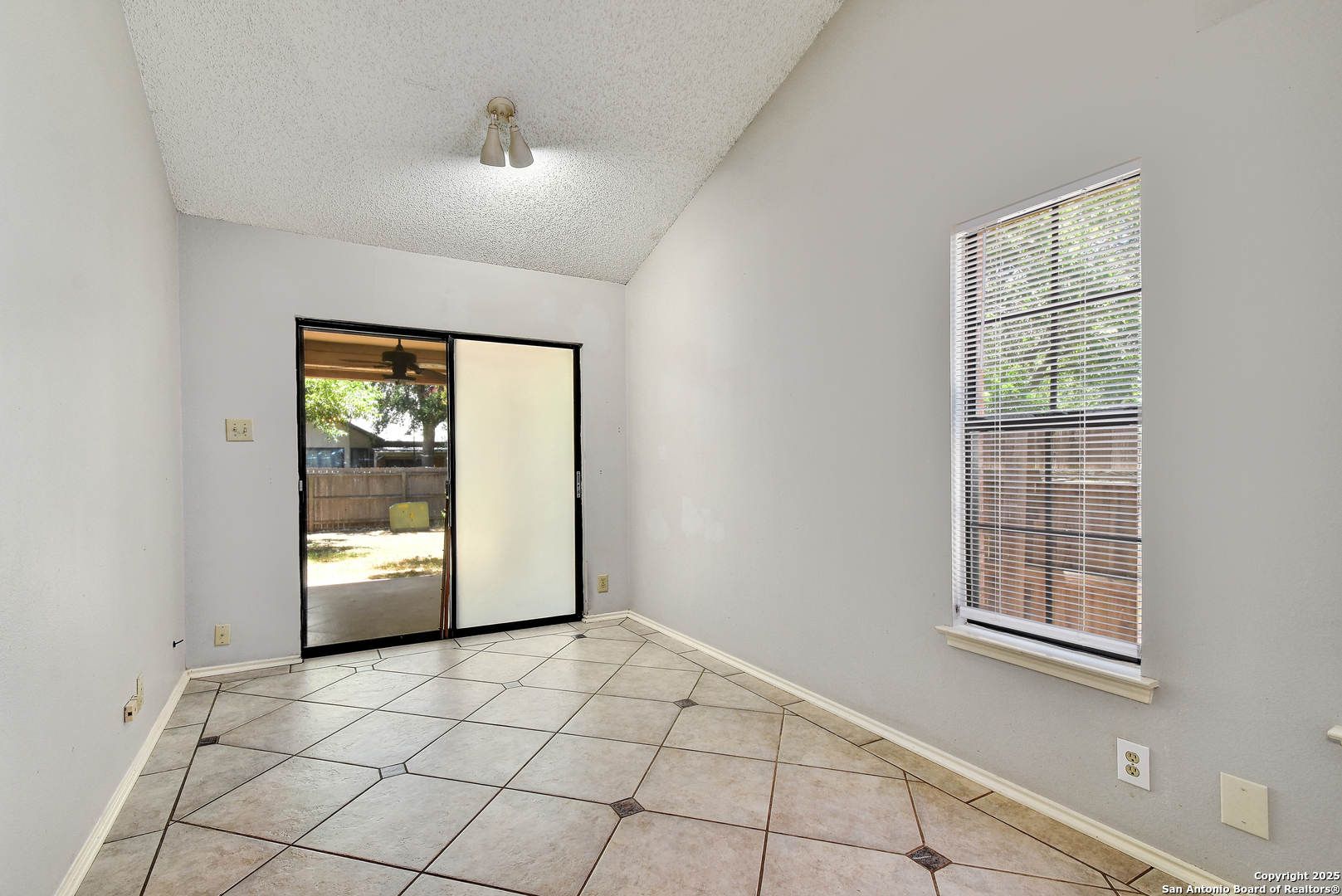 3234 Falcon Grove San Antonio TX 78247