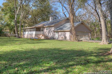 2520 Blumberg Park Seguin TX 78155