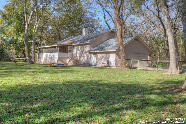 2520 Blumberg Park Seguin TX 78155