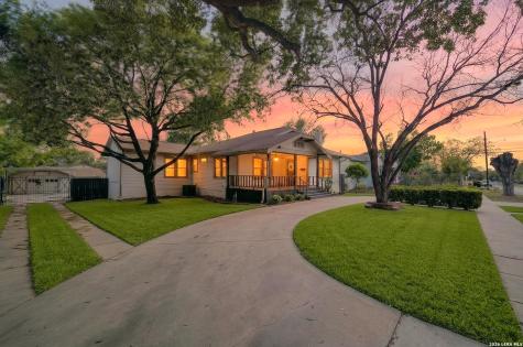 806 Kayton Avenue San Antonio TX 78210