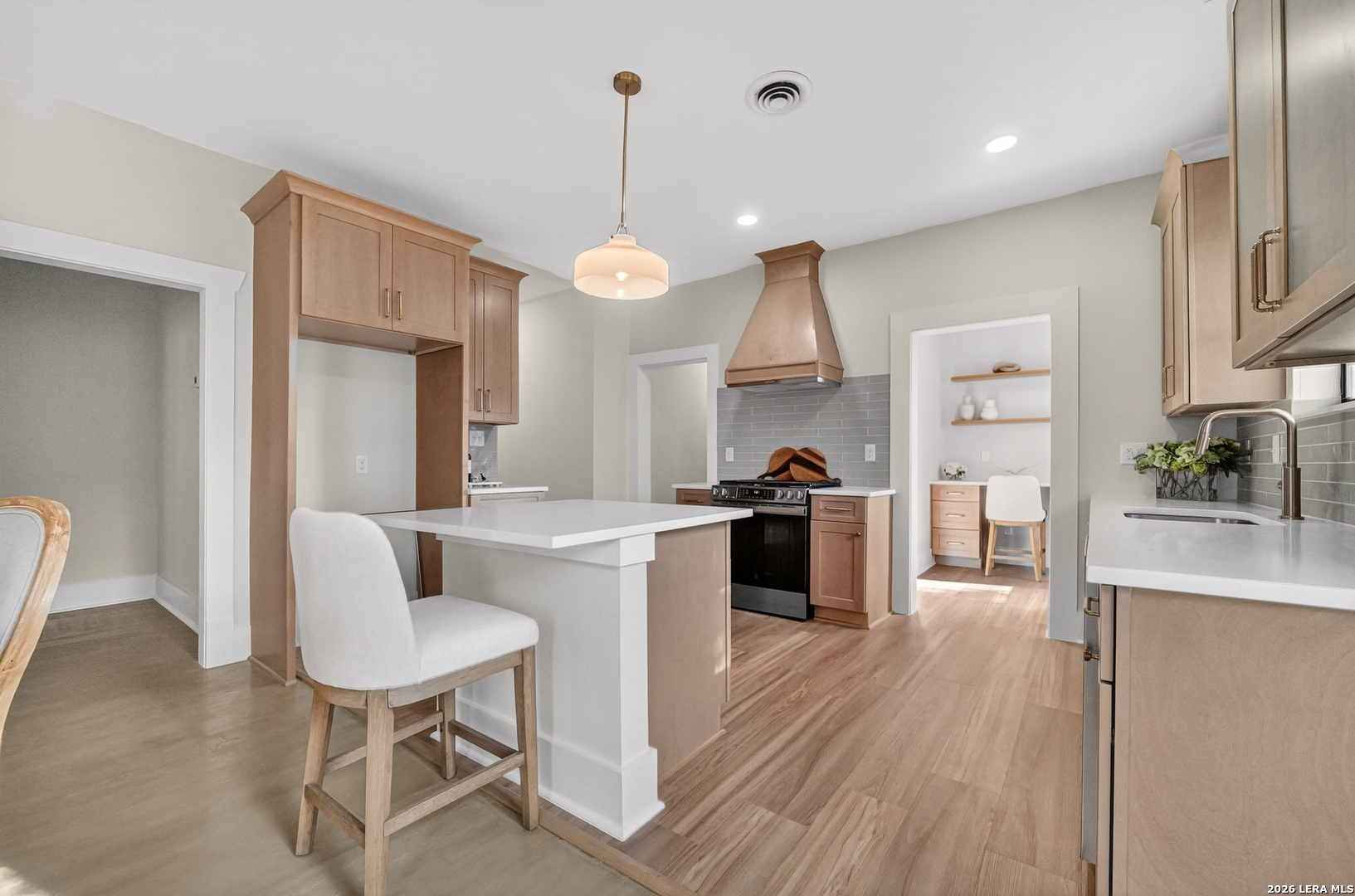 806 Kayton Avenue San Antonio TX 78210