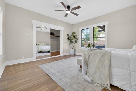 806 Kayton Avenue San Antonio TX 78210