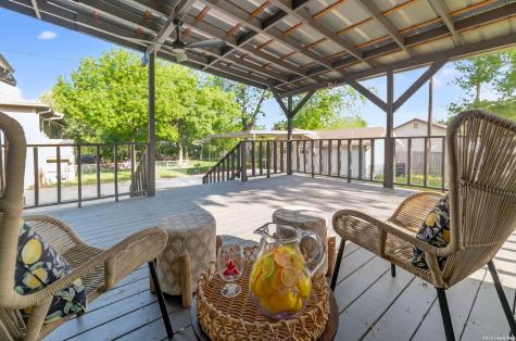 806 Kayton Avenue San Antonio TX 78210