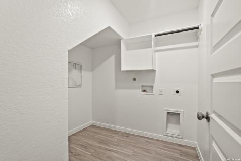 1224 Sweden Seguin TX 78155