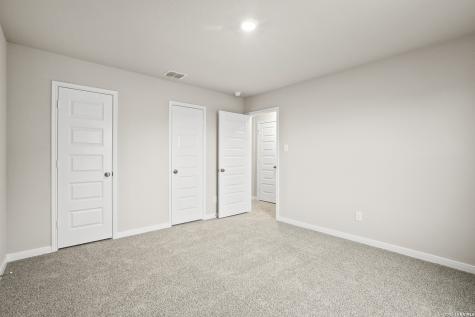1224 Sweden Seguin TX 78155