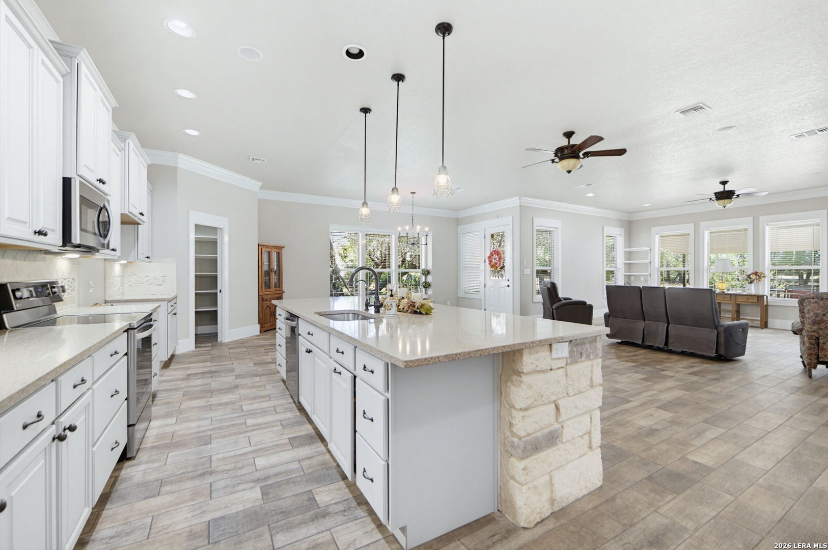 2407 Fm 1283 Pipe Creek TX 78063