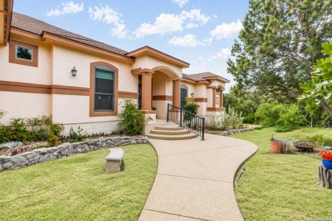 580 County Road 273 Mico TX 78056