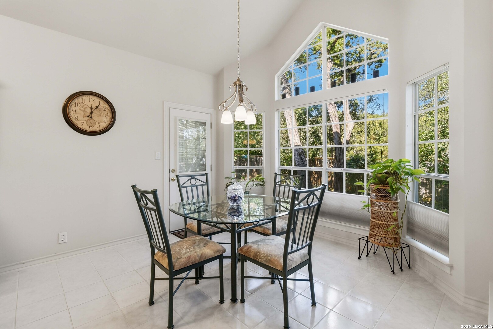 1427 Fawn Creek San Antonio TX 78248