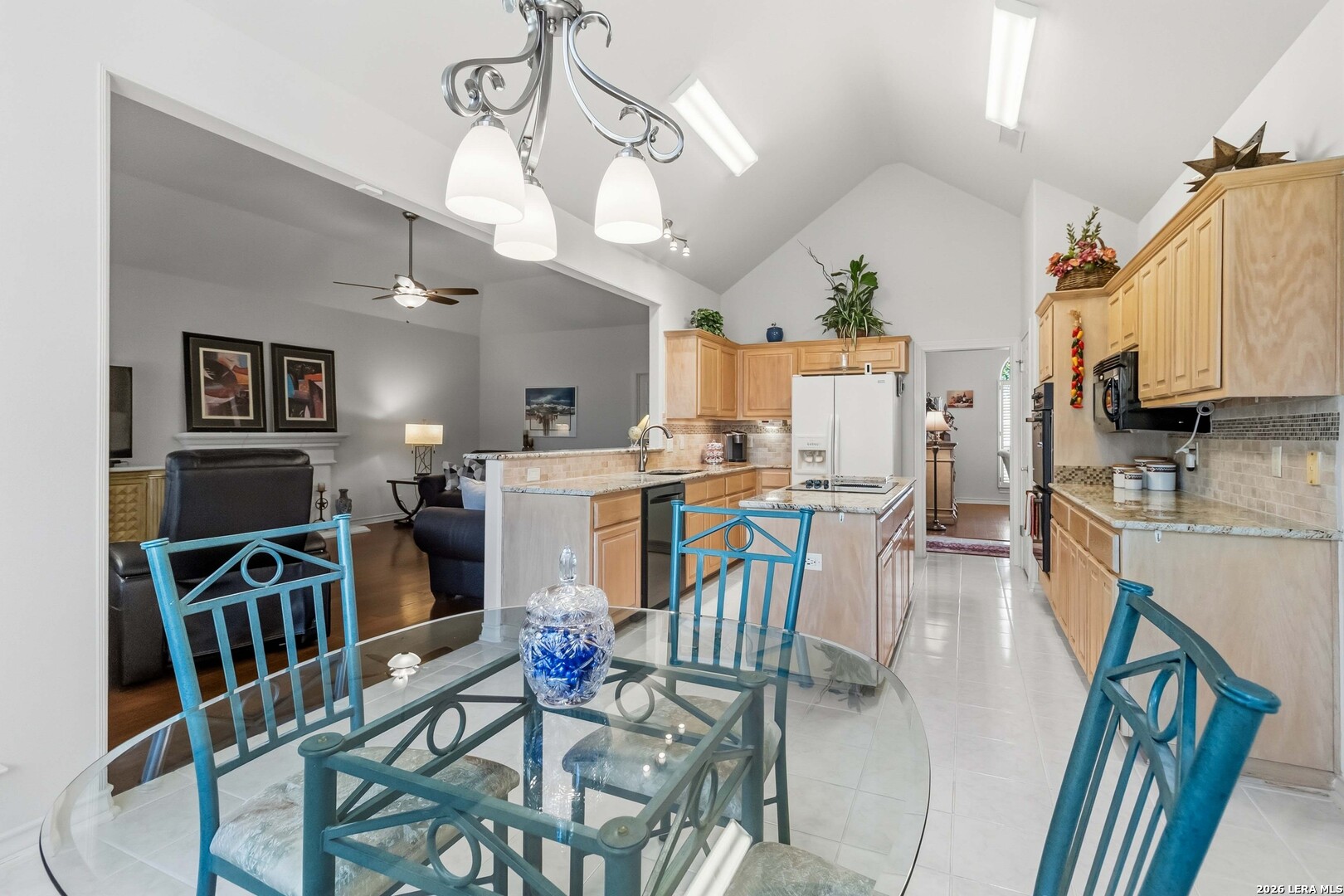 1427 Fawn Creek San Antonio TX 78248