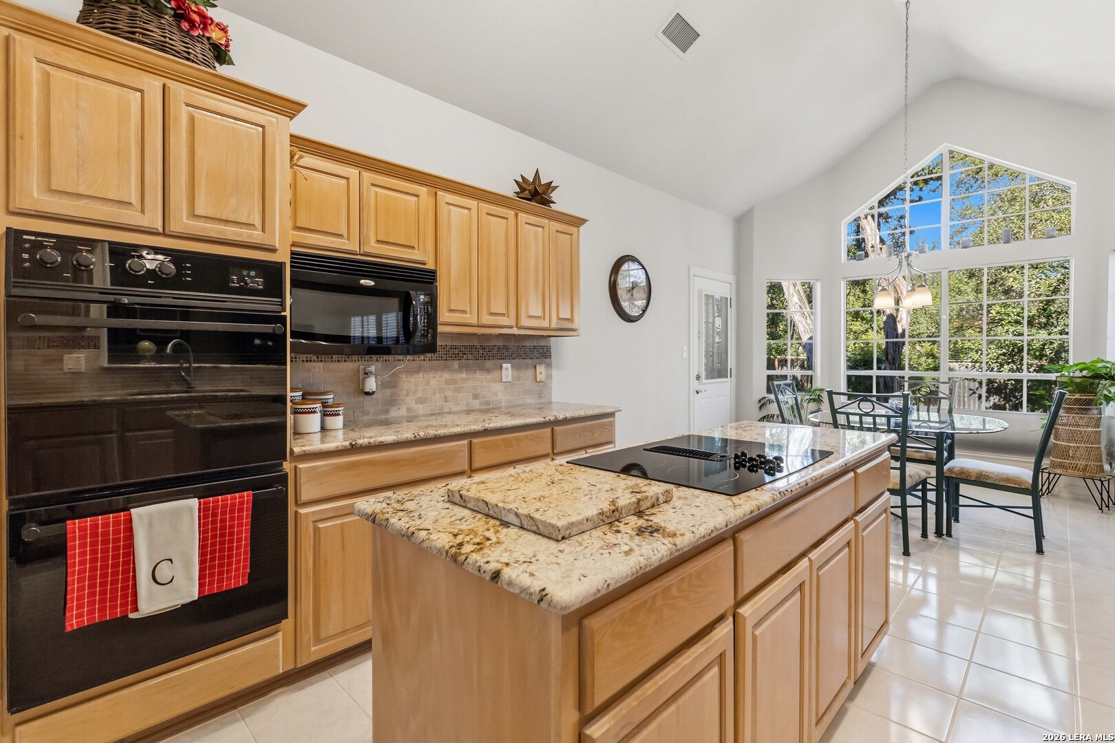 1427 Fawn Creek San Antonio TX 78248