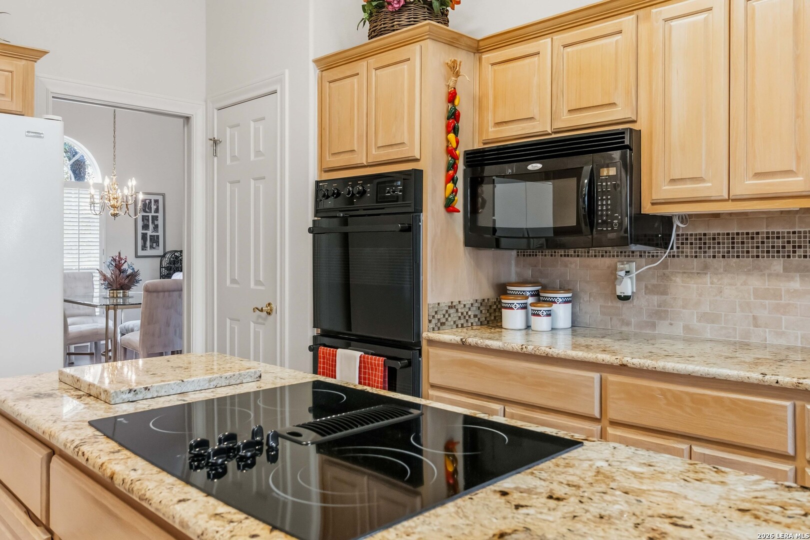 1427 Fawn Creek San Antonio TX 78248