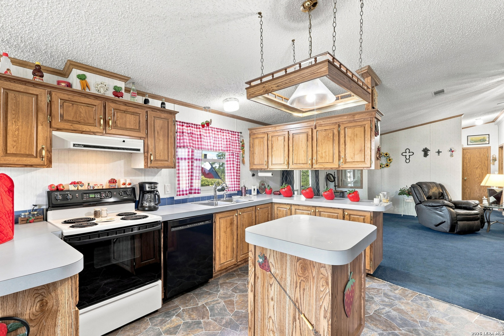 775 Warncke Road La Vernia TX 78121