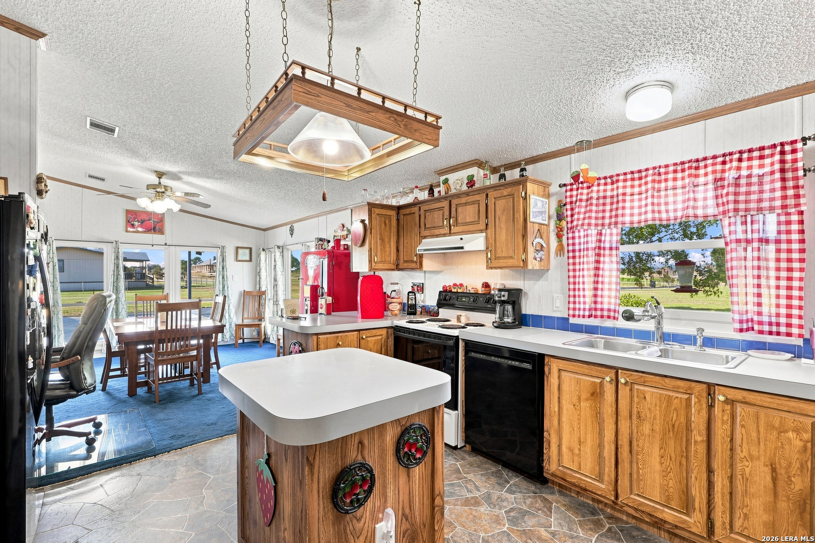 775 Warncke Road La Vernia TX 78121