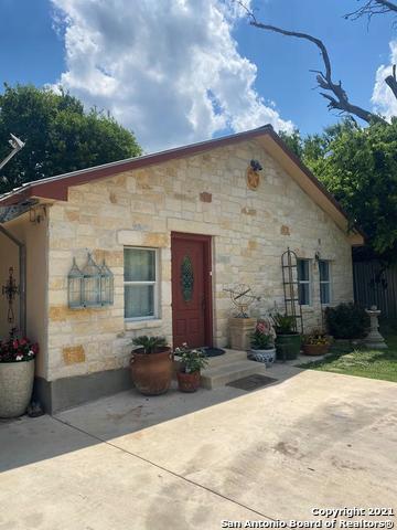 404 Coleman Street Kerrville TX 78028