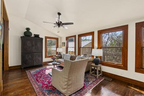 107 High Street Comfort TX 78013