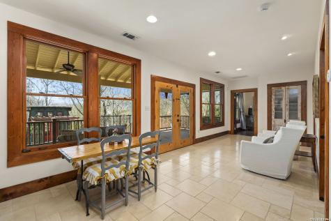107 High Street Comfort TX 78013