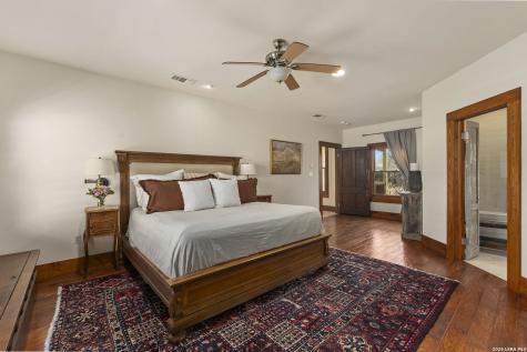 107 High Street Comfort TX 78013