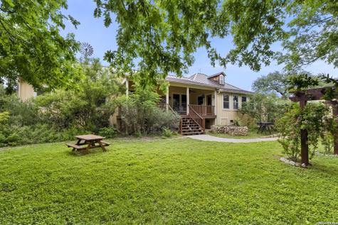 107 High Street Comfort TX 78013