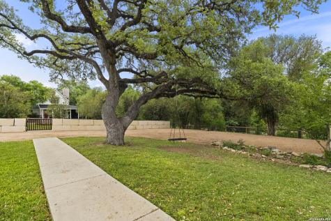 107 High Street Comfort TX 78013