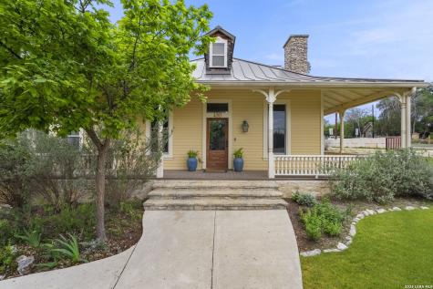 107 High Street Comfort TX 78013