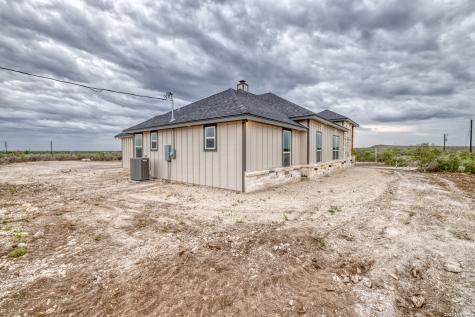 22 Greystone Hills Circle Uvalde TX 78801