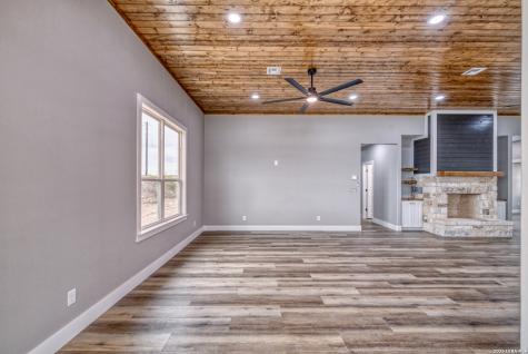 22 Greystone Hills Circle Uvalde TX 78801
