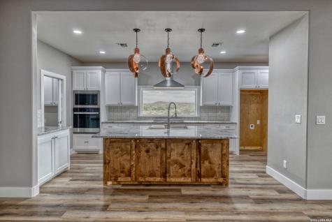 22 Greystone Hills Circle Uvalde TX 78801