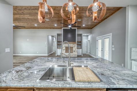 22 Greystone Hills Circle Uvalde TX 78801