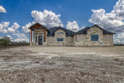22 Greystone Hills Circle Uvalde TX 78801