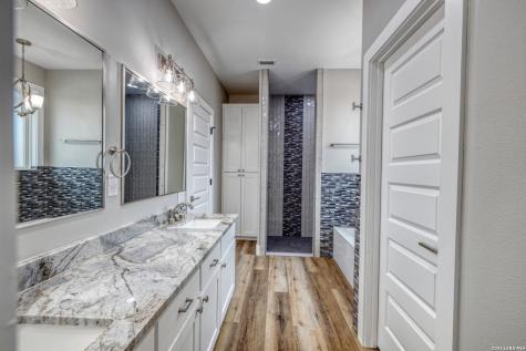 22 Greystone Hills Circle Uvalde TX 78801