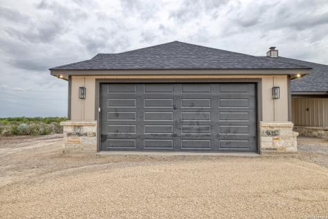 22 Greystone Hills Circle Uvalde TX 78801