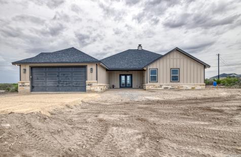 22 Greystone Hills Circle Uvalde TX 78801