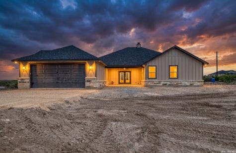 22 Greystone Hills Circle Uvalde TX 78801