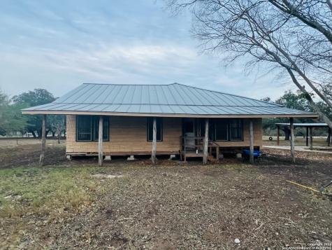 313 County Road 468 Castroville TX 78009