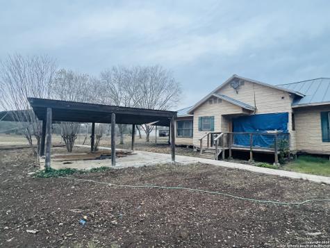313 County Road 468 Castroville TX 78009