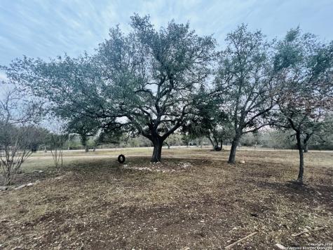 313 County Road 468 Castroville TX 78009