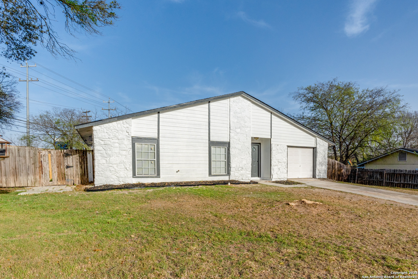 12209 Lucky Oaks Live Oak TX 78233