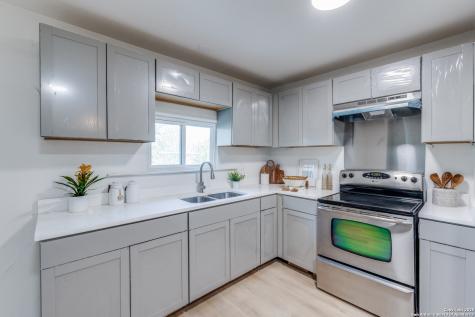12209 Lucky Oaks Live Oak TX 78233