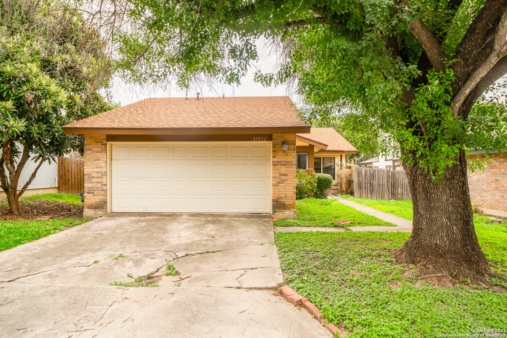 11822 Greenwood Village Drive San Antonio TX 78249
