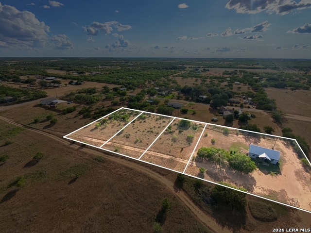 675 County Road 1629 Moore TX 78057