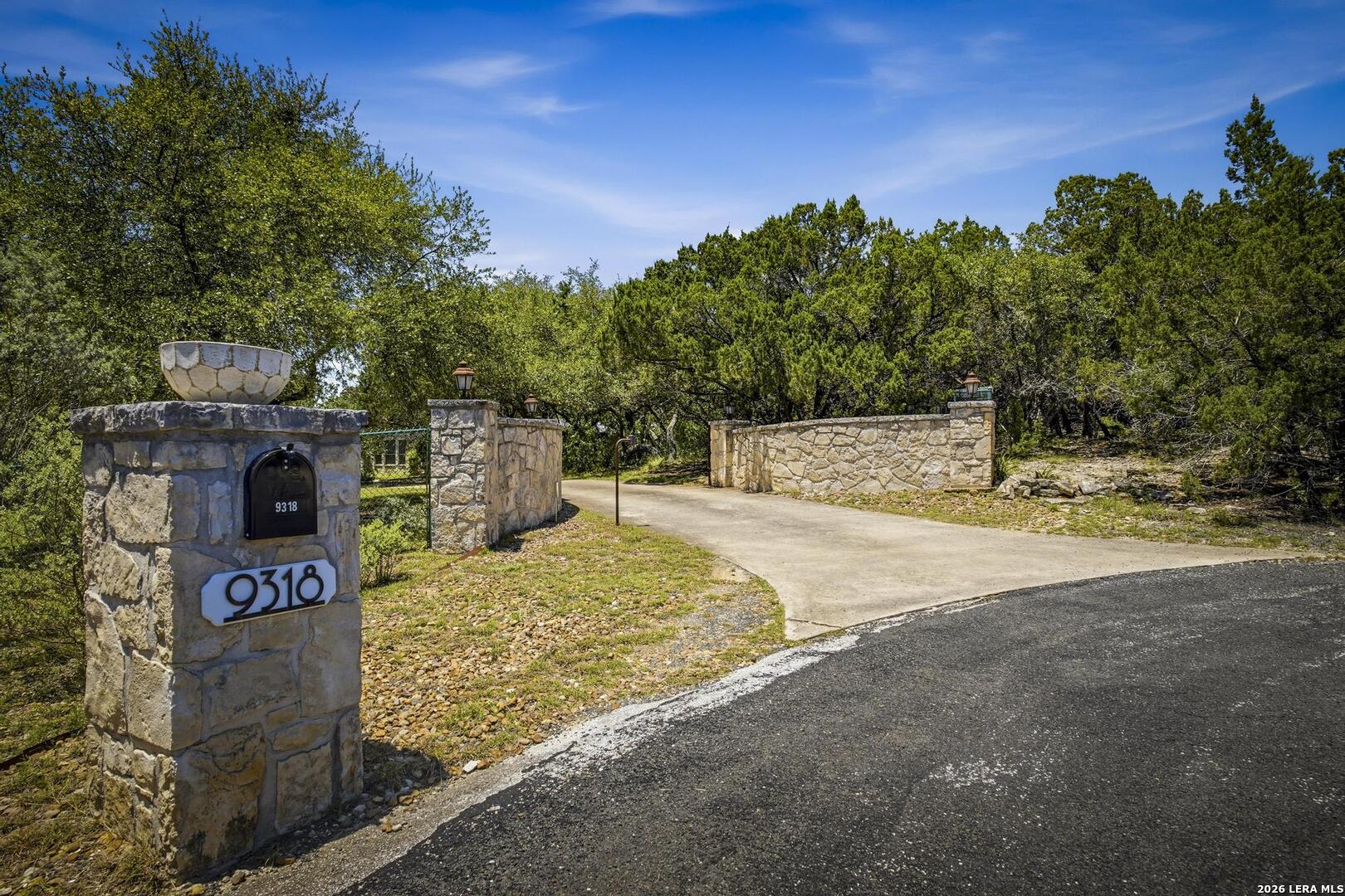 9318 Fox Briar Boerne TX 78006