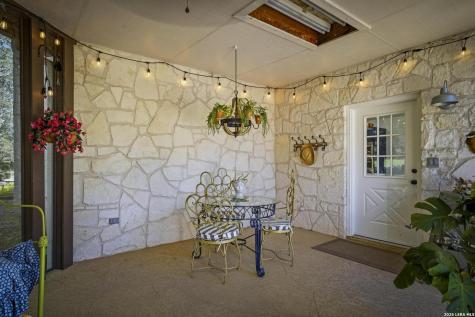 9318 Fox Briar Boerne TX 78006