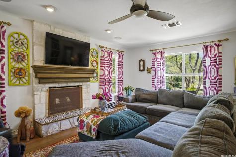9318 Fox Briar Boerne TX 78006