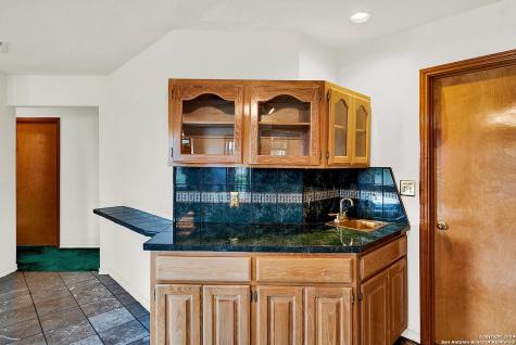 902 Eagle Creek Drive Floresville TX 78114