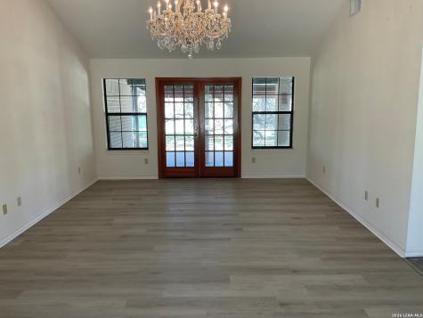 902 Eagle Creek Drive Floresville TX 78114