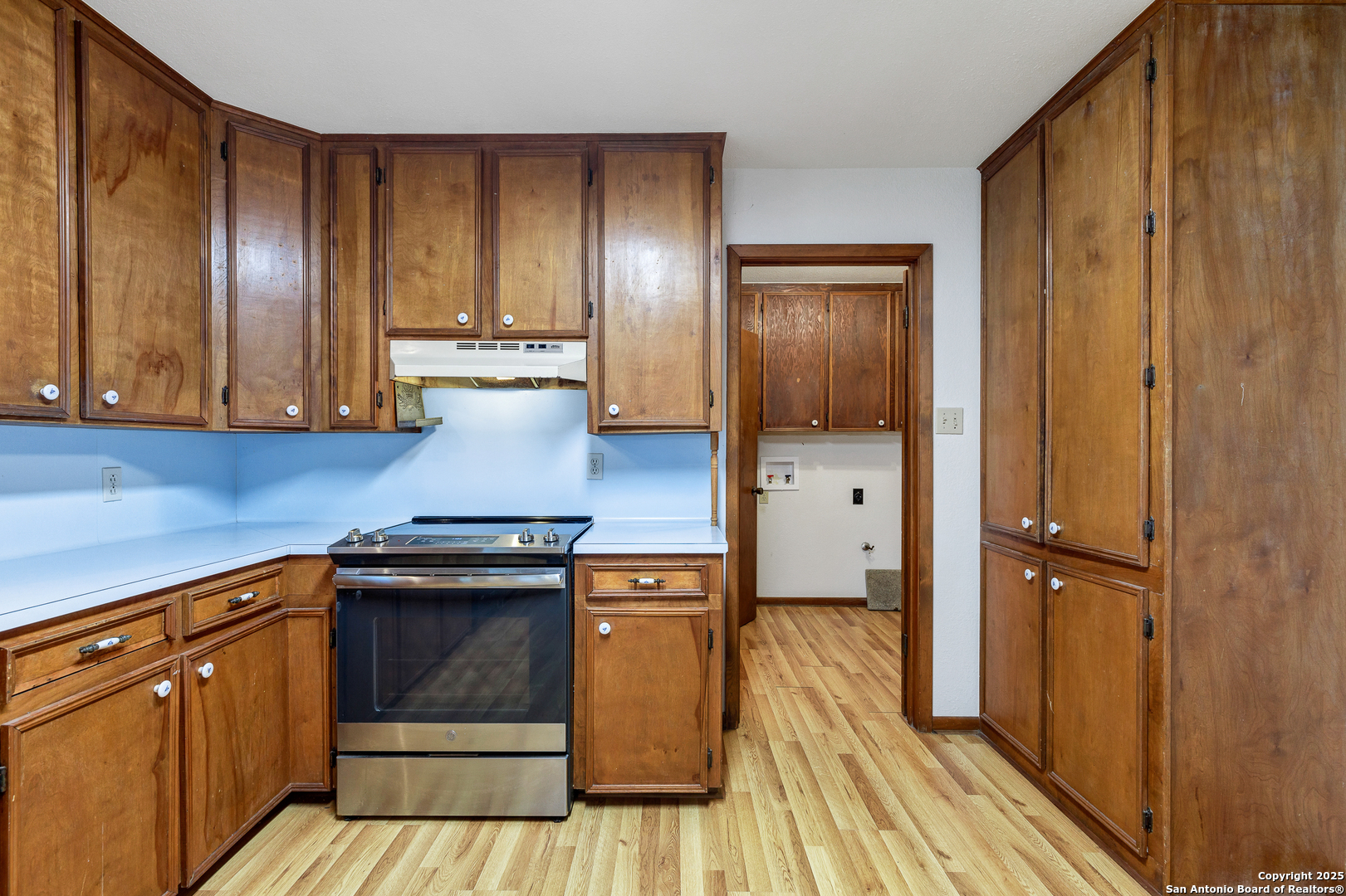 119 Isdale Yoakum TX 77995